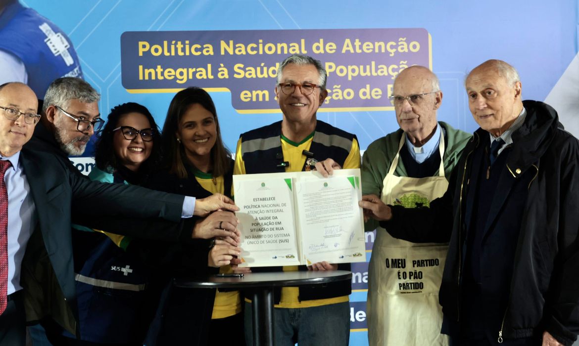 Saúde anuncia ampliação do atendimento à população em situação de rua