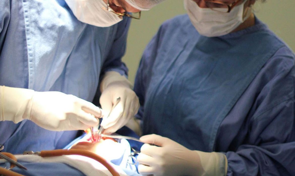Fissura labiopalatina demanda tratamento precoce e multidisciplinar